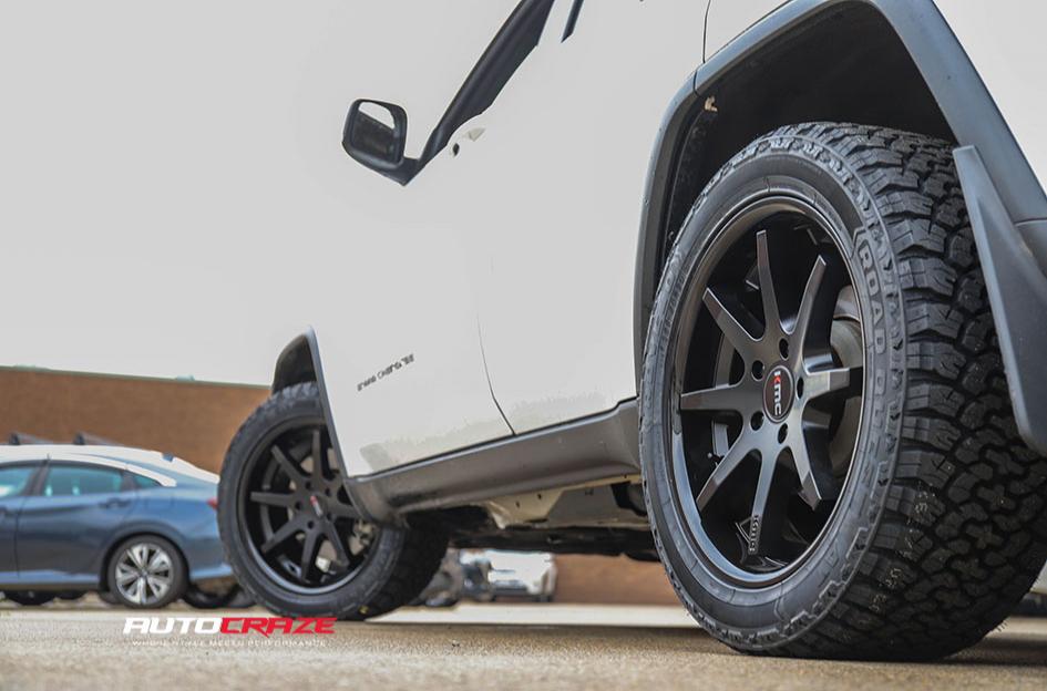 JEEP-GRAND-CHEROKEE-REVERB-SATIN-BLACK